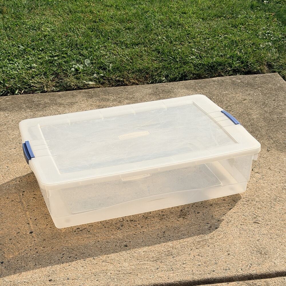 Rubbermaid 30 qt Latch Toppers 4481 USA Blue Clear Storage Box 27 x 16 x 6"